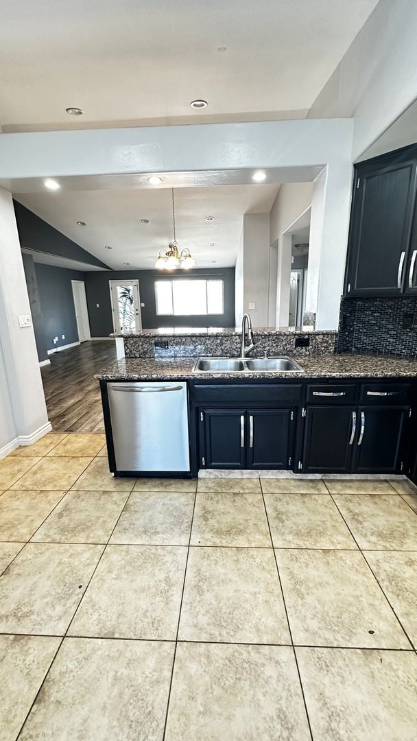 Building Photo - SPECIAL OF THE MONTH -   Beautiful NW Bake...