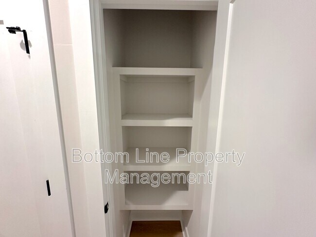 Building Photo - 1360 Briar Creek Rd