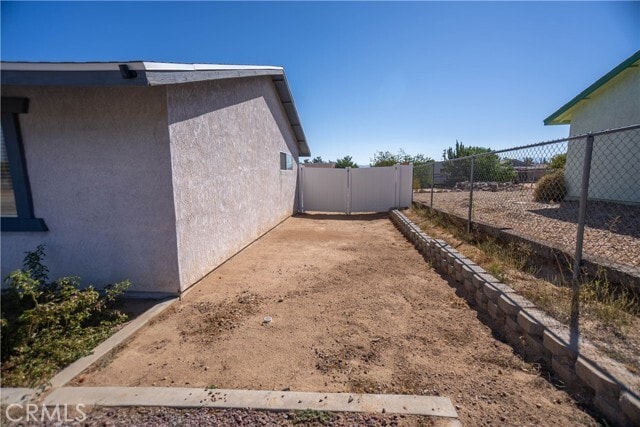 Building Photo - 7795 Oakwood Ave