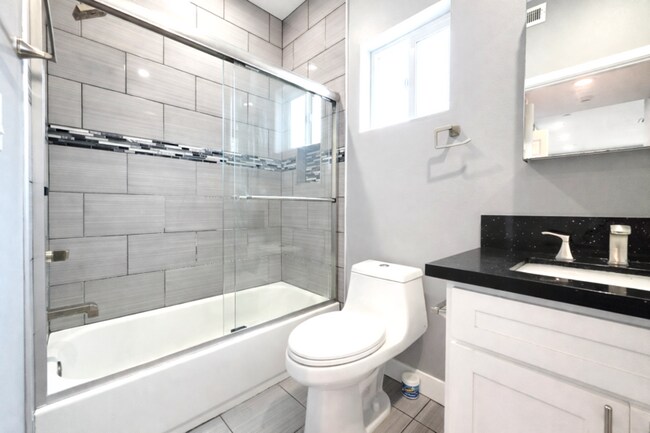 Building Photo - 631 W 83rd St