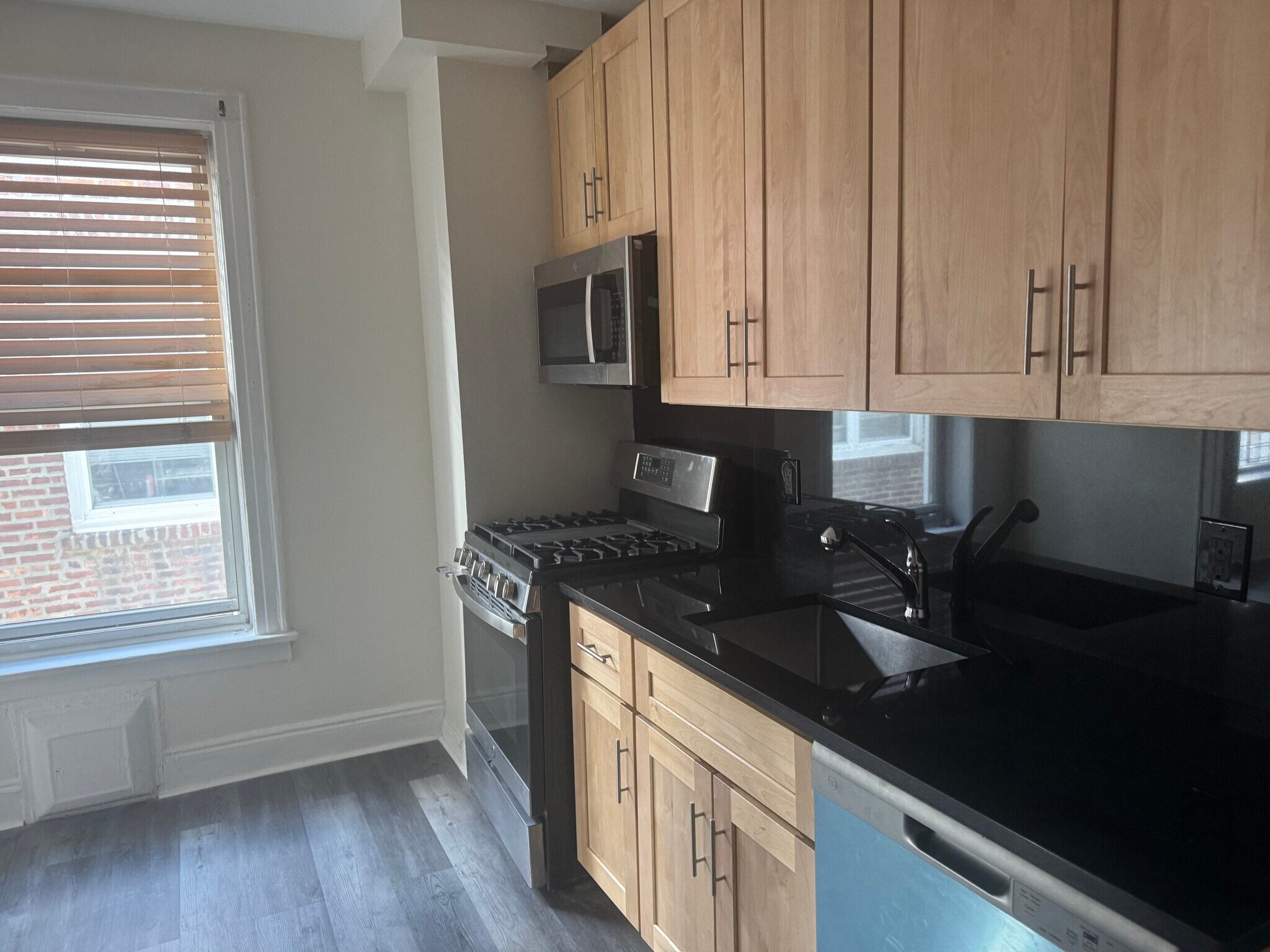 Building Photo - 19914 32nd Ave