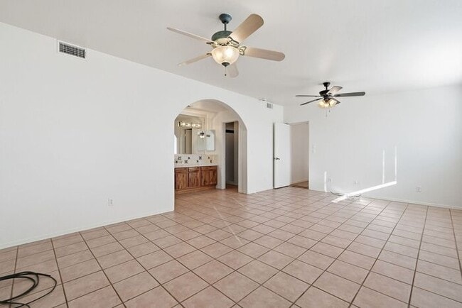 Building Photo - 2235 E Camino el Ganado