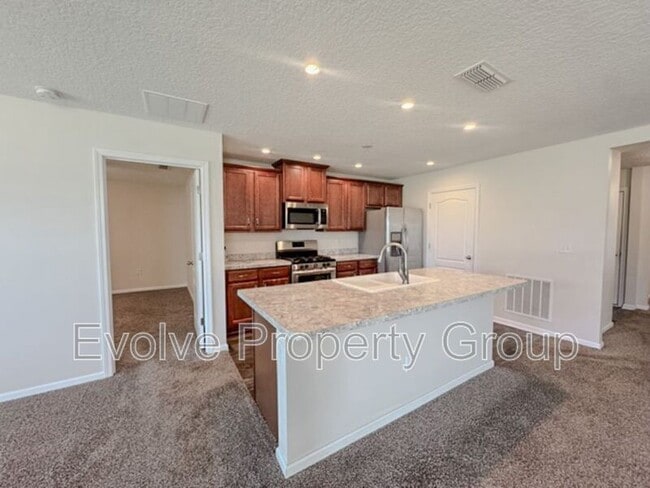 Building Photo - 119 Fairway Ct