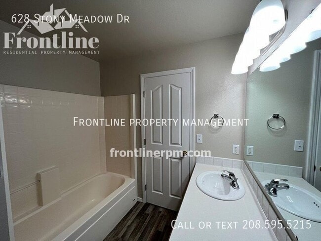 Building Photo - 628 Stony Meadow Dr