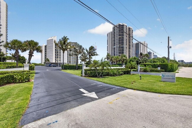 Building Photo - 5400 N Ocean Dr