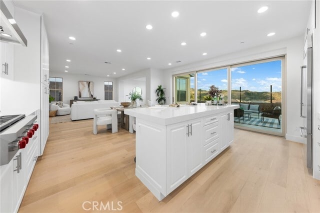 Building Photo - 206 Collino