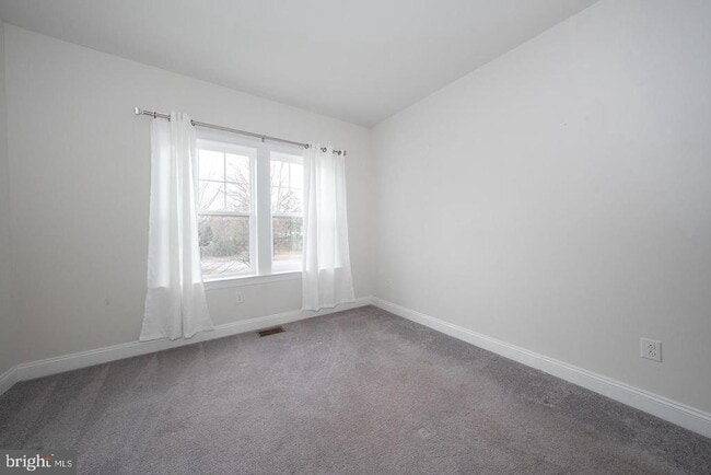 Building Photo - 220 Charles Ellis Dr