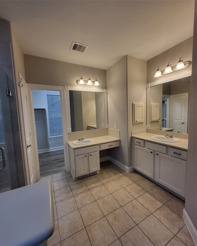 Building Photo - 606 Admiral Bay Ln