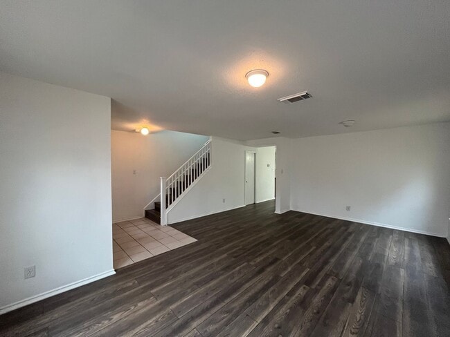 Building Photo - 8419 Manderly Pl