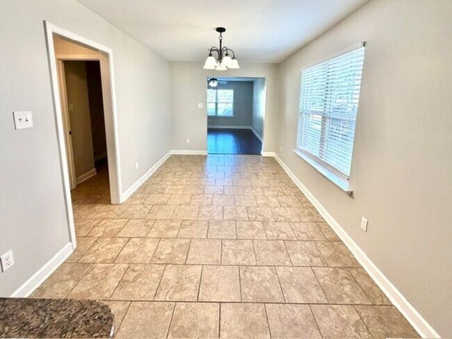 Building Photo - Gated Community 4 Bedroom 2.5 Bath Home In Southeast Memphis