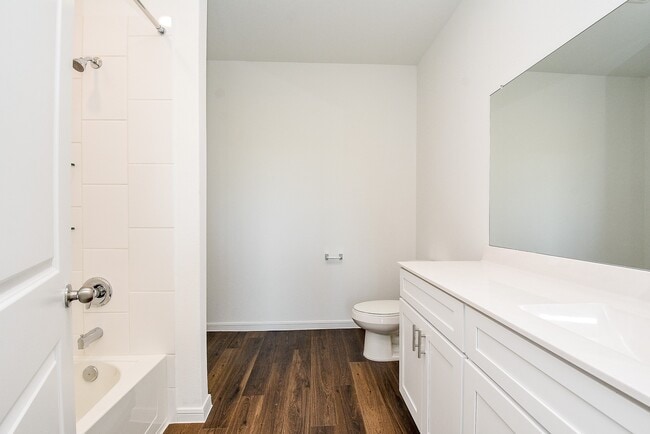 Building Photo - 14499 Cedar Ledge Ln