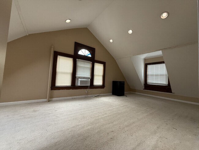 Building Photo - 49 S Allen St