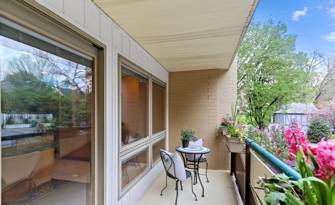 Building Photo - 4720 Chevy Chase Dr