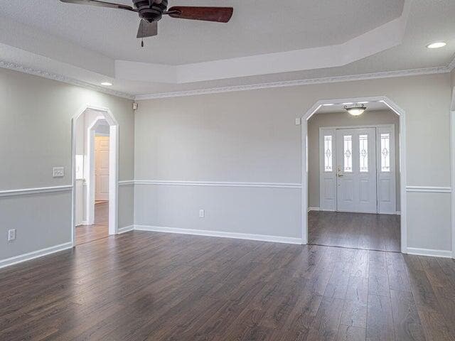 Building Photo - 655 Torrey Pines Dr