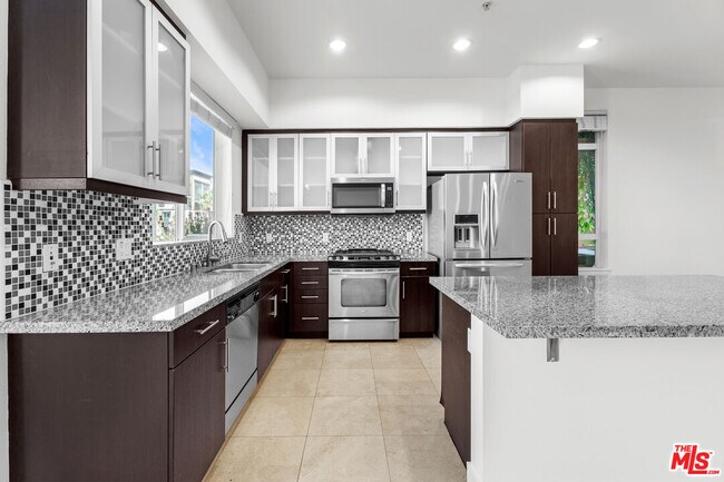 Building Photo - 12920 W Runway Rd