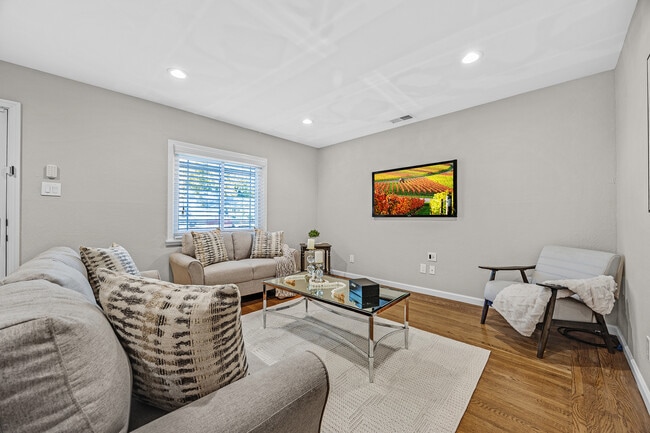 Building Photo - 2438 Upland Dr