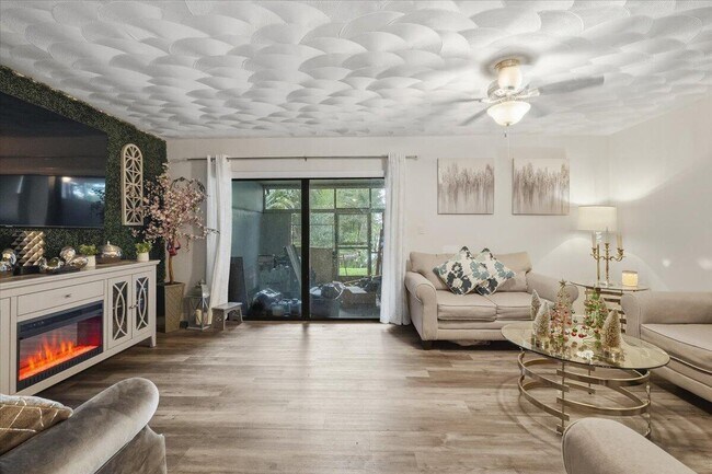 Building Photo - 9240 NW 14th St