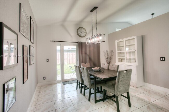 Building Photo - 11611 SW 10th Ct