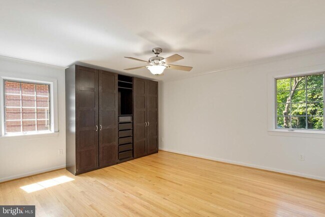 Building Photo - 1250 Pine Hill Rd