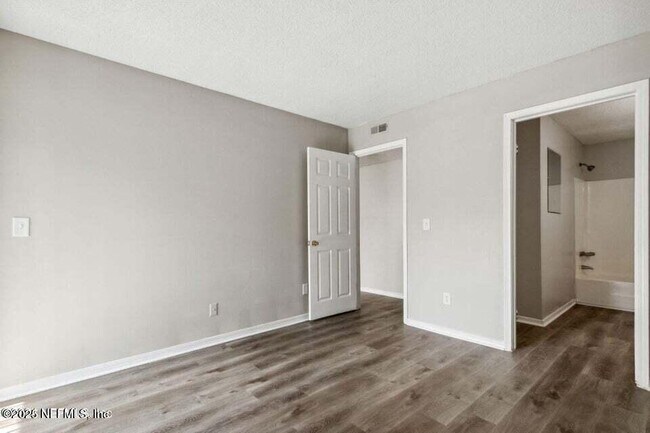 Building Photo - 10200 Belle Rive Blvd