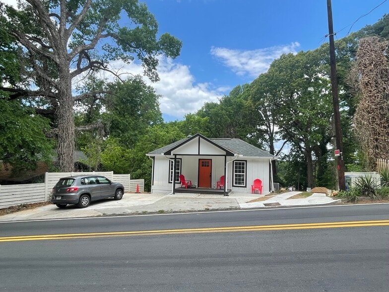 Building Photo - 2383 Perry Blvd NW