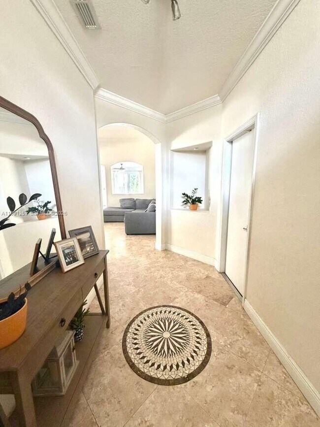 Building Photo - 15391 SW 17th Terrace