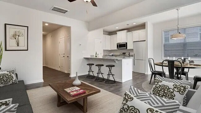 Building Photo - Beautiful 3-Bedroom 2-Baths Home with Garage in Terrell - Pet Friendly!