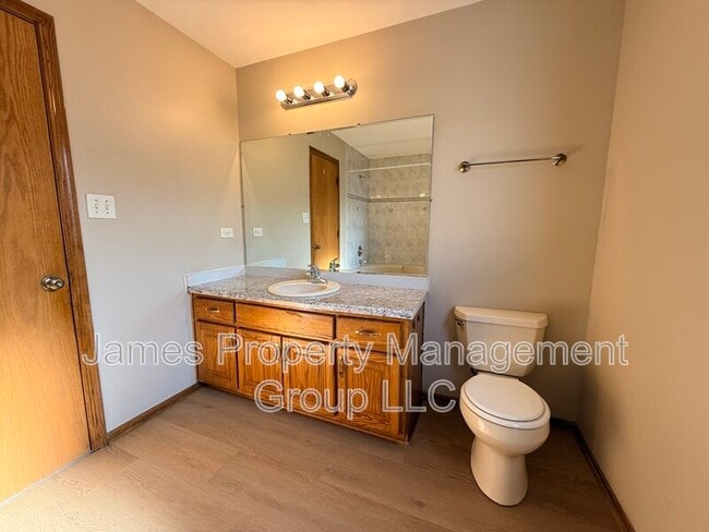 Building Photo - 430 Campbell Ave