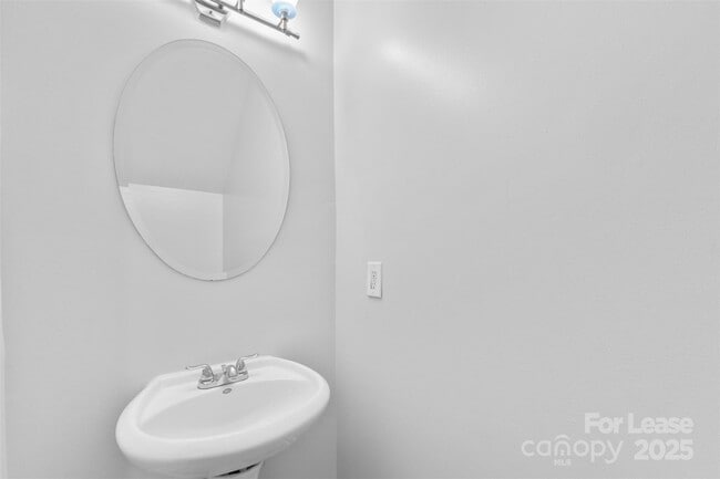 Building Photo - 2476 Ryerson Ct