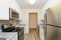 Building Photo - 730 Franklin Dr SE