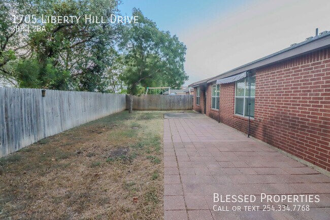 Building Photo - 1705 Liberty Hill Dr