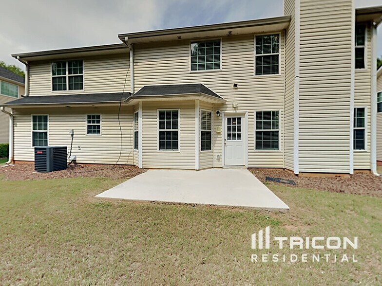 Building Photo - 3765 Georgia Dr