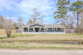 Building Photo - 16766 Lake Cir