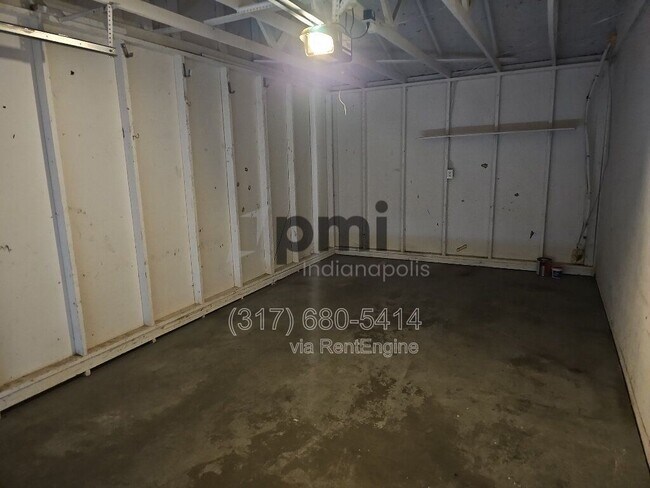 Building Photo - 10644 Lostpine Ln