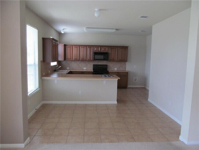 Building Photo - 221 Gainer Dr