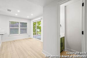 Building Photo - 8 Palomar