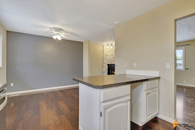 Building Photo - South Anchorage Townhouse for Rent