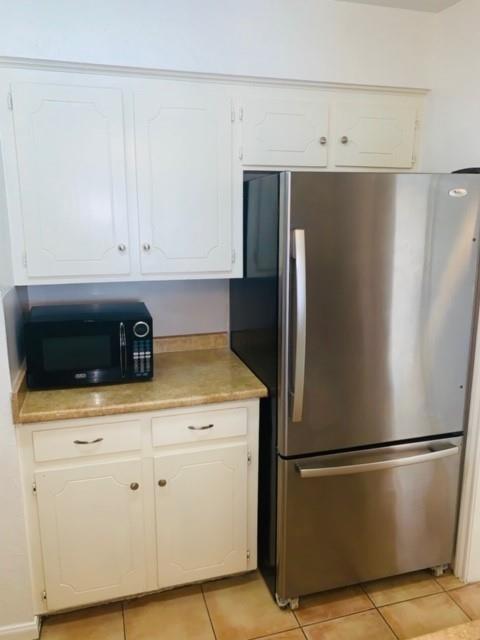 Building Photo - 1611 Mapleton Dr