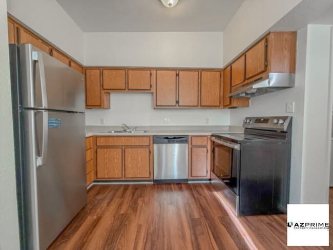 Building Photo - Experience the charm of this Inviting 1/1 ...