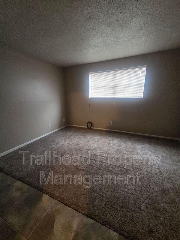 Building Photo - 13121 6 St