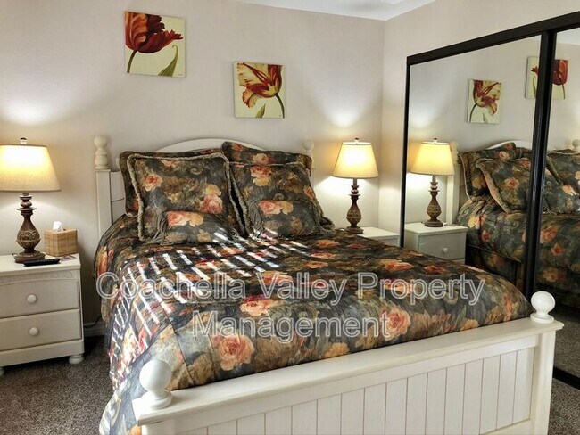 Building Photo - 500 S Farrell Dr