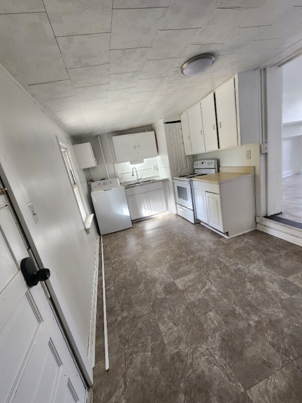 Building Photo - 518 New St