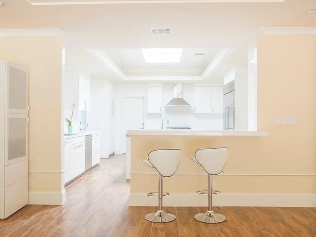 Building Photo - NO MIN CREDIT SCORE REQUIRED, BK OKAY, PAST EVICTION OKAY!, BACKGROUND FRIENDLY. Apply at "The Re...