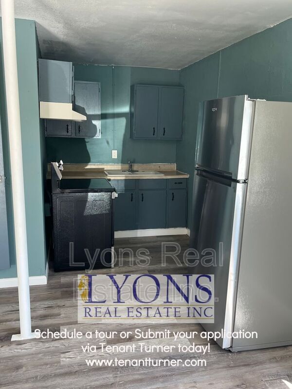 Building Photo - 917 Pineknot Rd