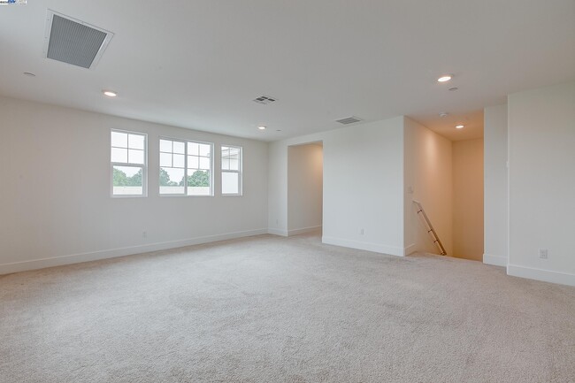 Building Photo - 1227 Richardson Rd