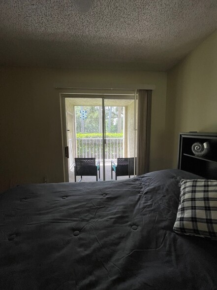 Building Photo - 2690 Coral Landings Blvd