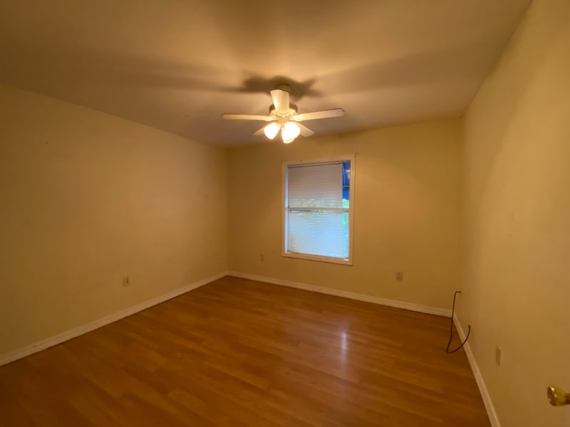 Building Photo - 1811 Central Blvd