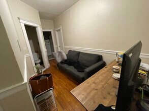 Building Photo - 39 Chester St