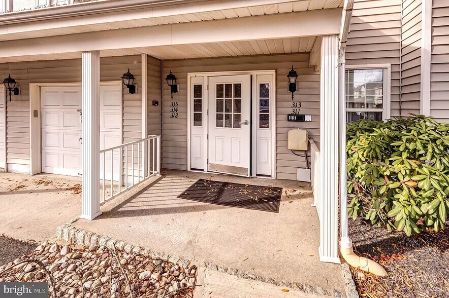 Building Photo - 314 American Eagle Ct
