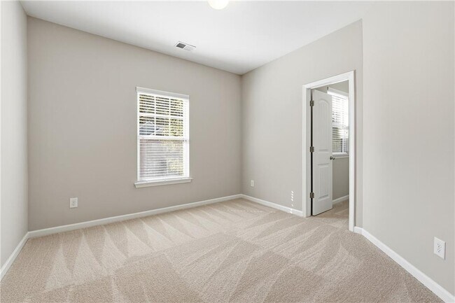 Building Photo - 1680 Sugar Ridge Dr